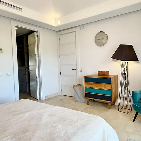 Unique Duplex Penthouse On Golden Mile Apartment *
