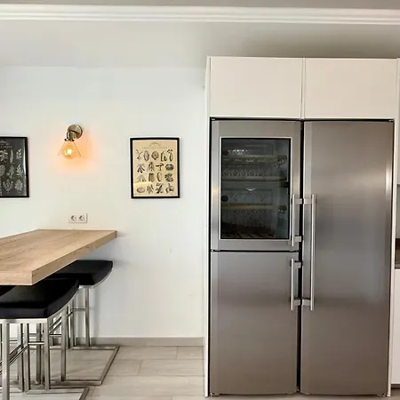 Unique Duplex Penthouse On Golden Mile