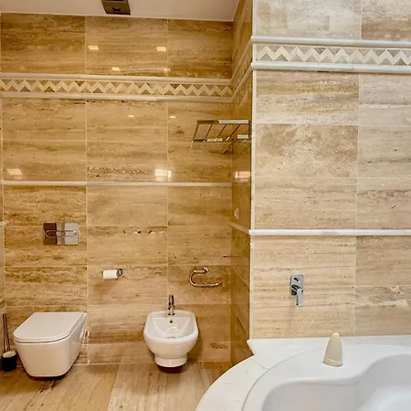 Apartment Unique Duplex Penthouse On Golden Mile *